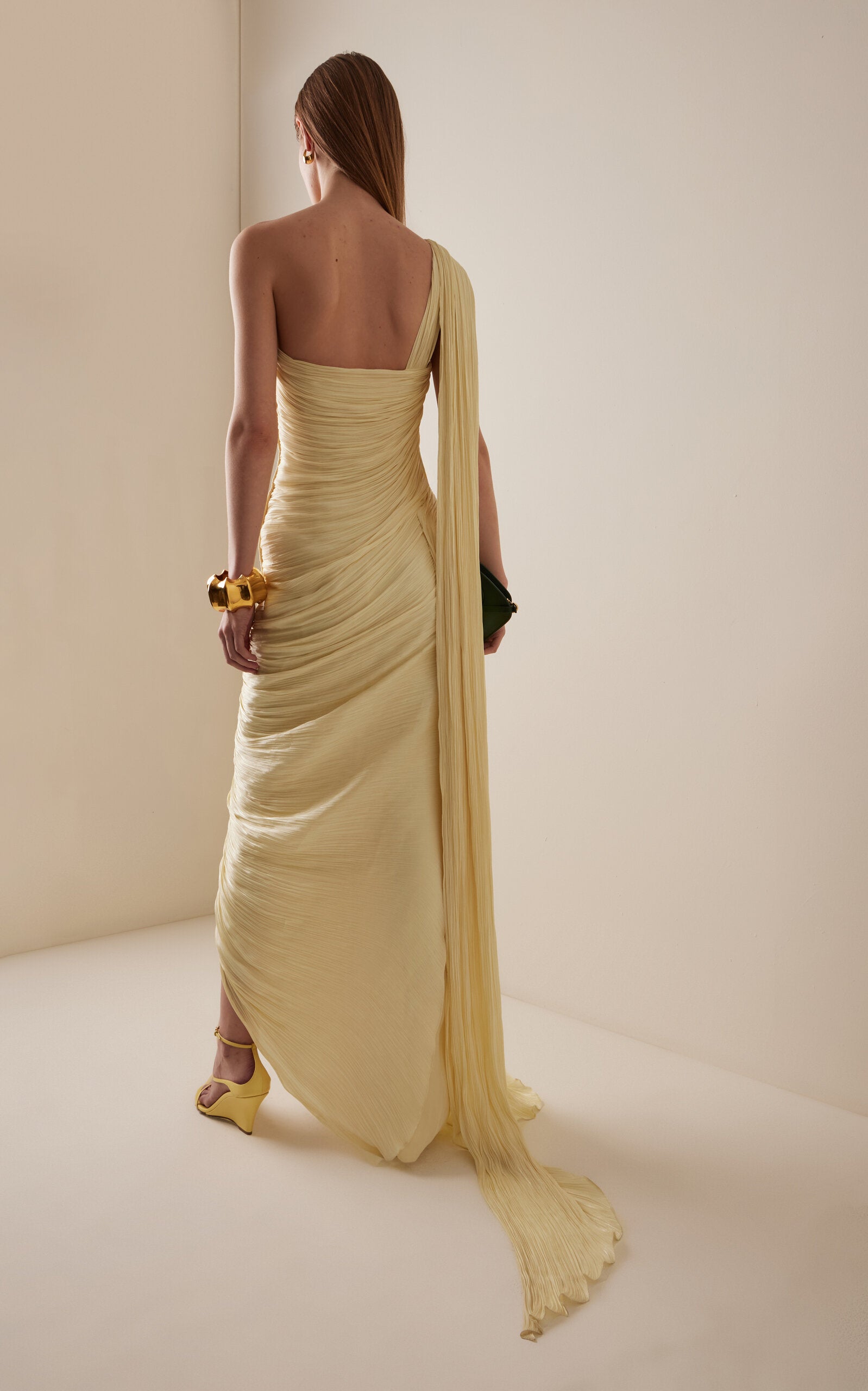Pleated Asymmetric Silk-Chiffon Gown Gentle beautiful and grand