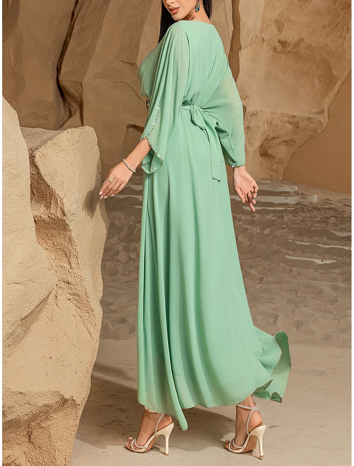 Green Mother of the Bride Dress Elegant Casual V Neck Floor Length Chiffon Length Sleeve with Crystals
