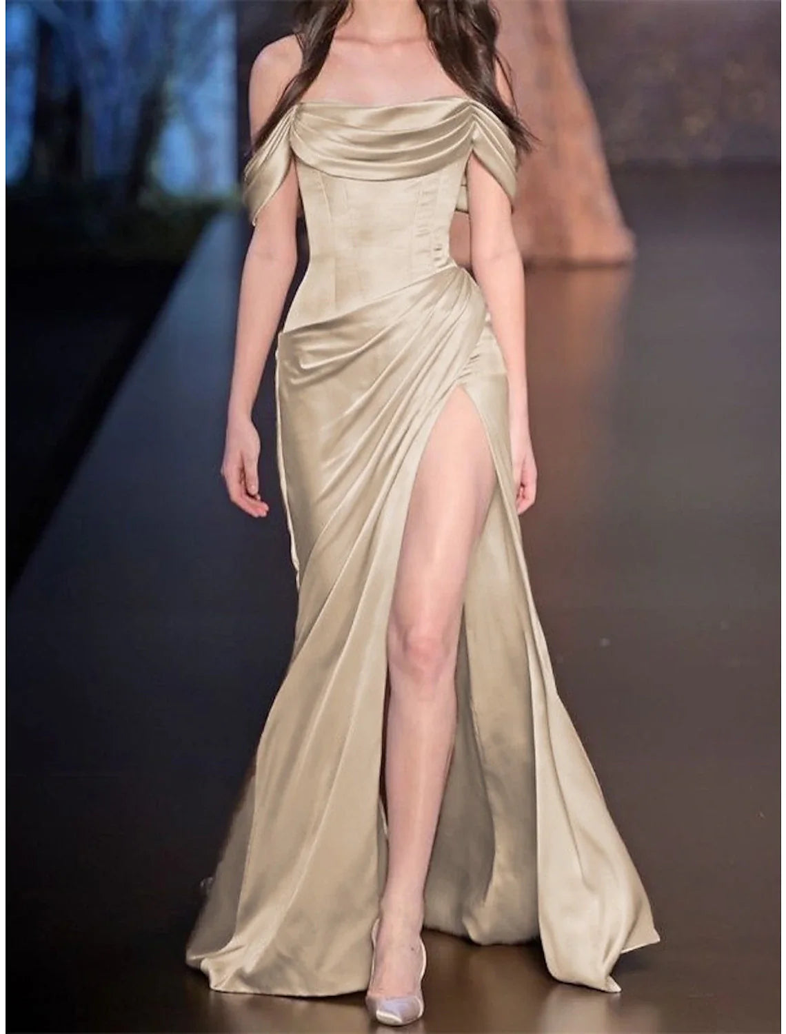 Sheath Column Prom Dresses Minimalist Dress Evening Party Prom Sweep Brush Train Sleeveless Strapless Charmeuse with Pleats Ruched SlitSimple atmospheric beautiful and unique desi