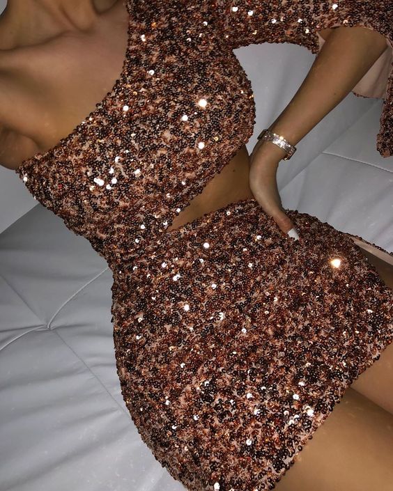 Beautiful short prom dress. Elegant Dresses Party Gown