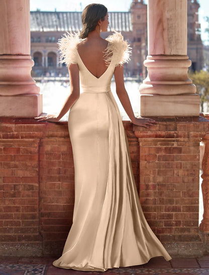Mermaid Evening Gown Elegant Dress Formal Sweep / Brush Train Sleeveless V Neck Champagne Dress Satin with Feather