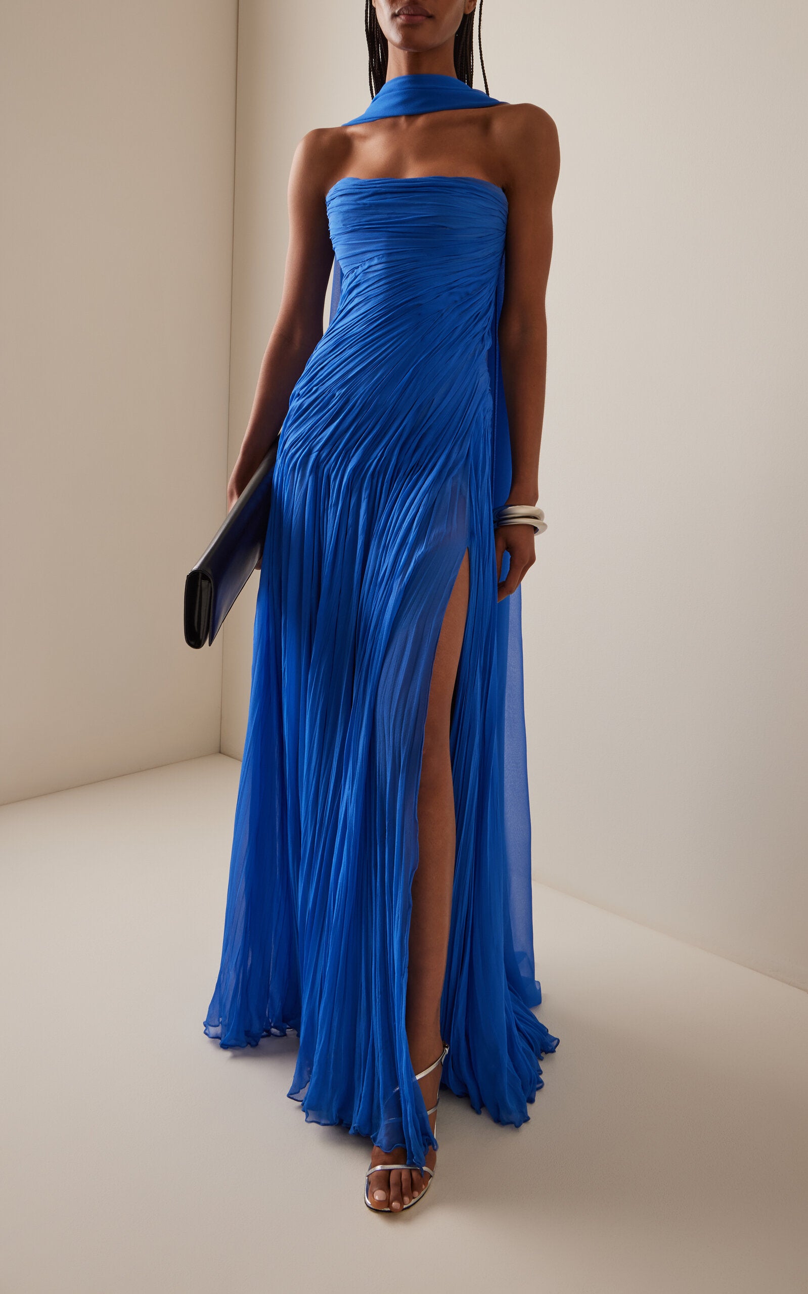 Scarf-detail Hand-Pleated Silk Gown Gentle beautiful and grand