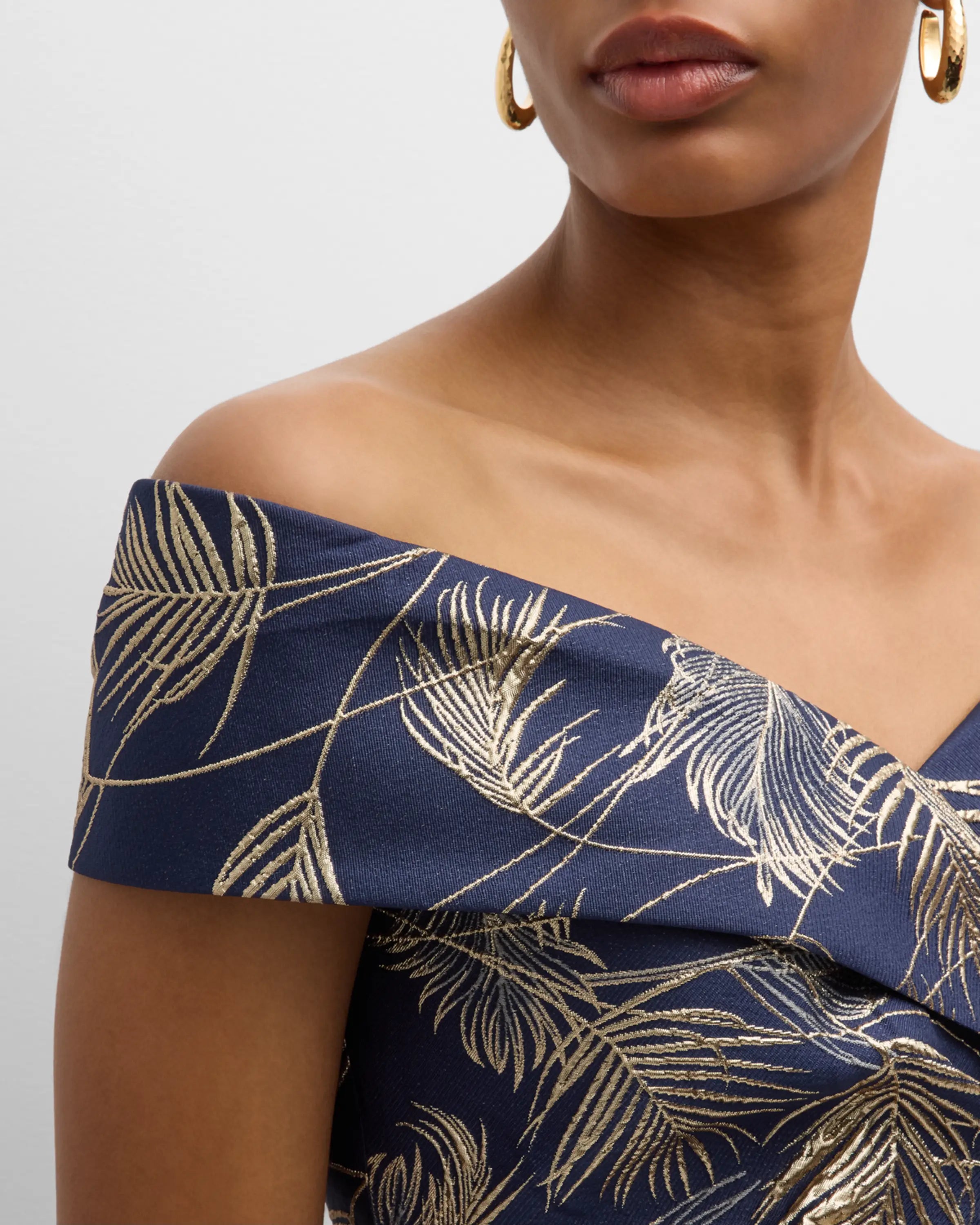 Off-Shoulder Metallic Jacquard Gown Beautiful and charming simple and unique design