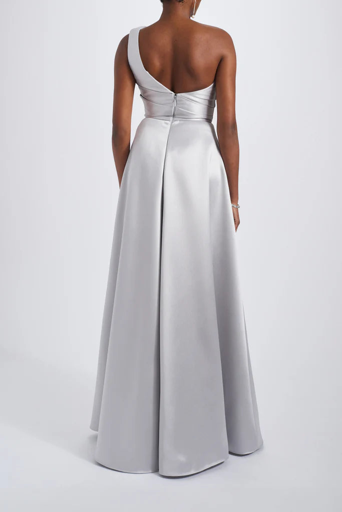 One-Shoulder Mikado Gown Simple atmospheric beautiful and unique design