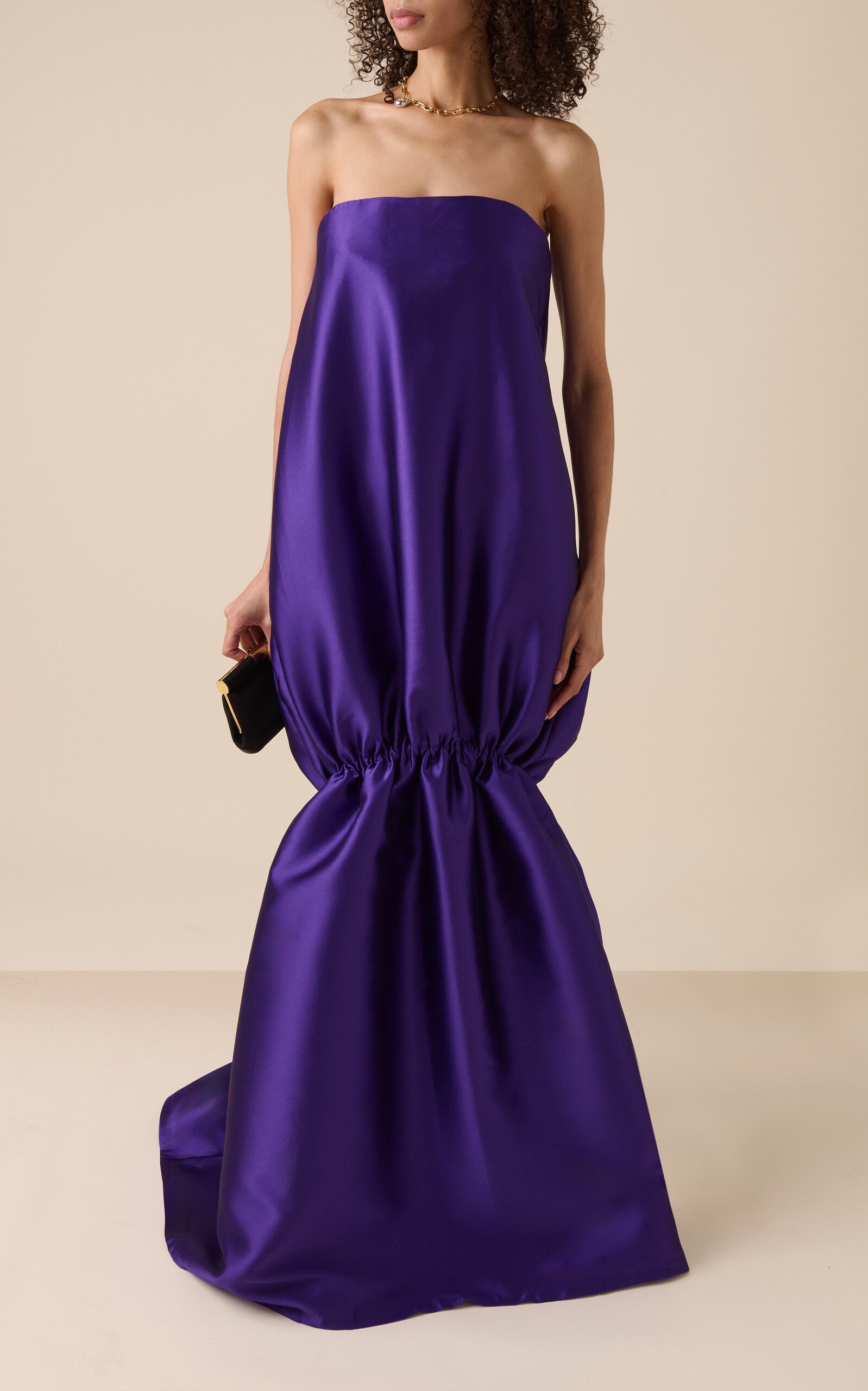 Riedel Flounce Satin Gown Gentle beautiful and grand