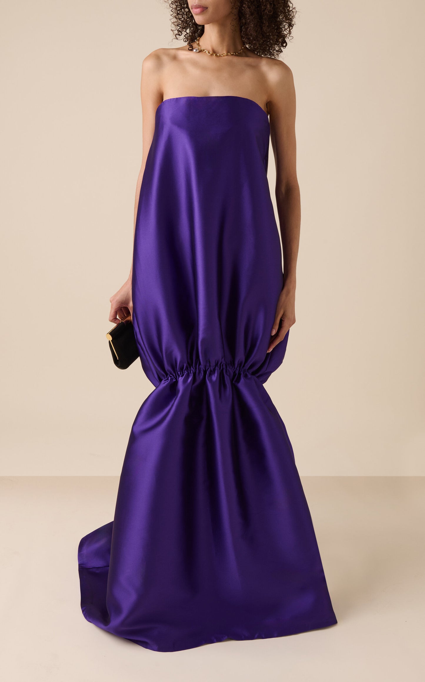 Riedel Flounce Satin Gown Gentle beautiful and grand