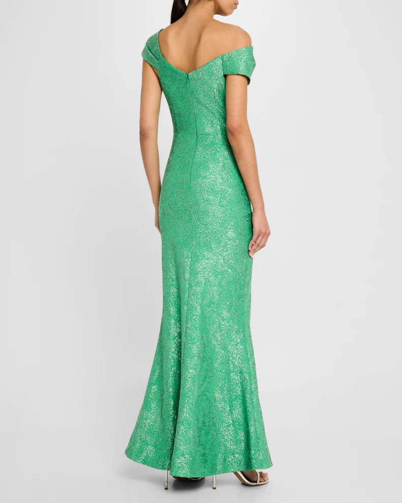 One-Shoulder Metallic Stretch Jacquard Gown Beautiful and charming simple and unique design