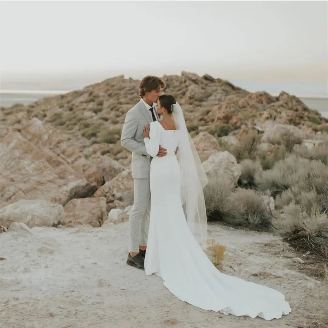 Women's Mermaid Bridal Gown Sweetheart Neckline Long Train Custom Made Beach Wedding Dress