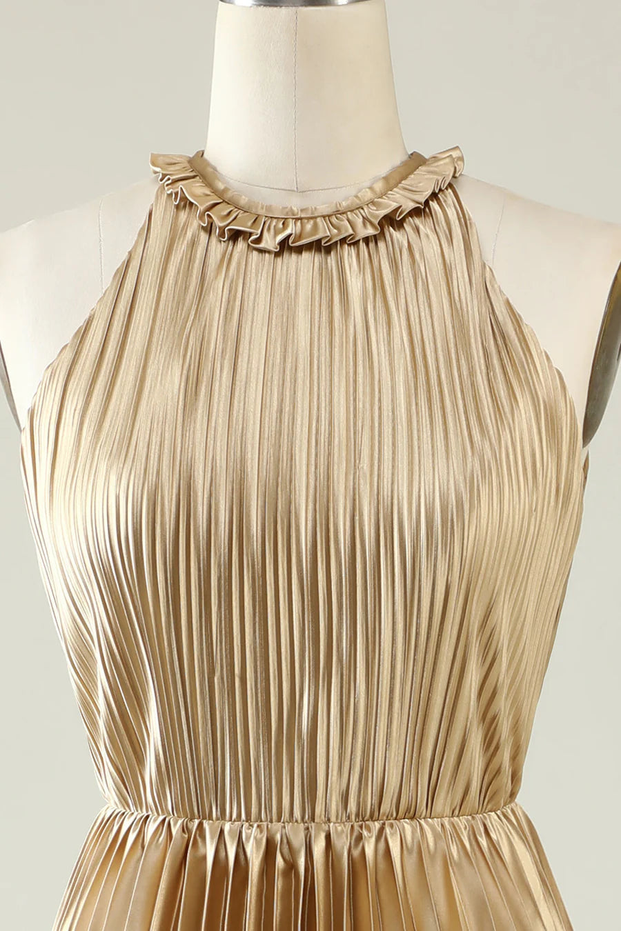 Round Neck Ruffle Pleated Maxi Dress  Simple gentle grand and beautiful