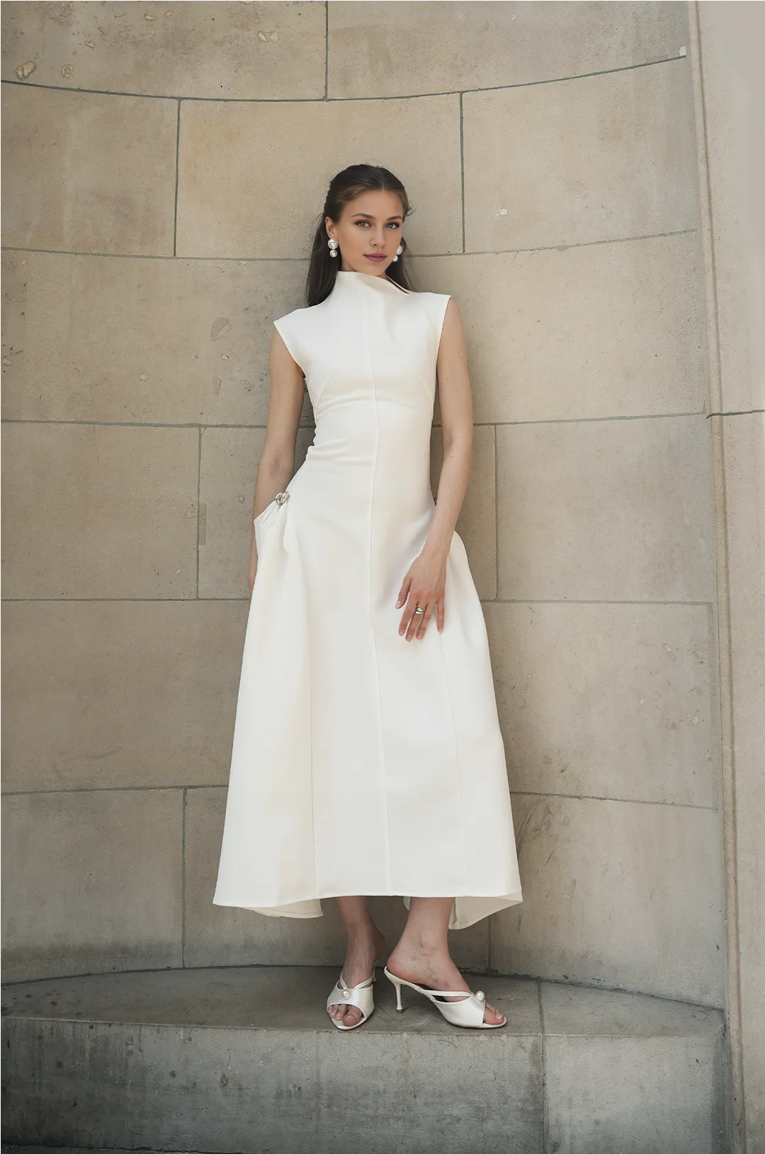 Paca Choker Sleeveless Maxi Dress Simple gentle atmospheric and unique design