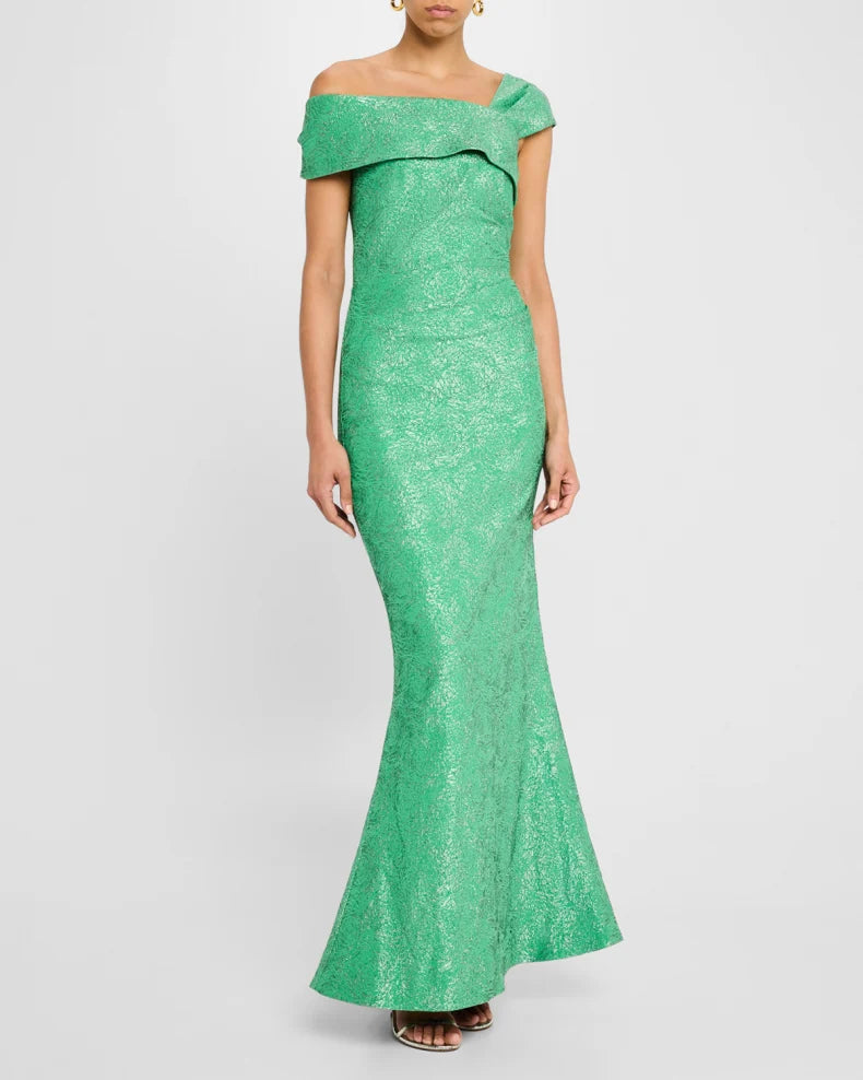 One-Shoulder Metallic Stretch Jacquard Gown Beautiful and charming simple and unique design