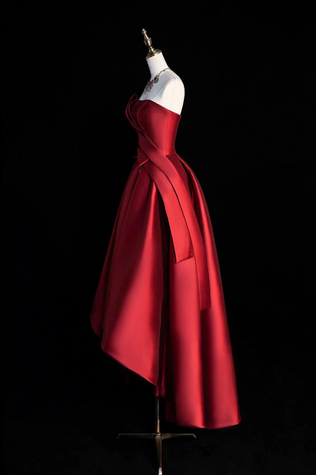 A-Line Satin Short Prom Dress Burgundy Strapless High Low Party Dress simple gentle atmospheric and unique desi Bring summer