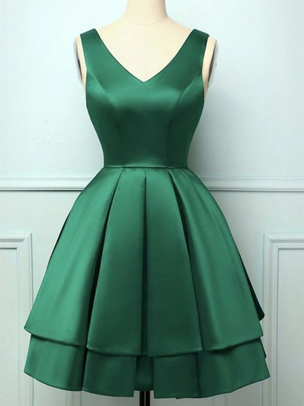 A Line V Neck Short Green Satin Prom Dresses Short Green Satin Homecoming Graduation Dresses simple gentle atmospheric and unique desi Bring summer colors to enhance whiteness
