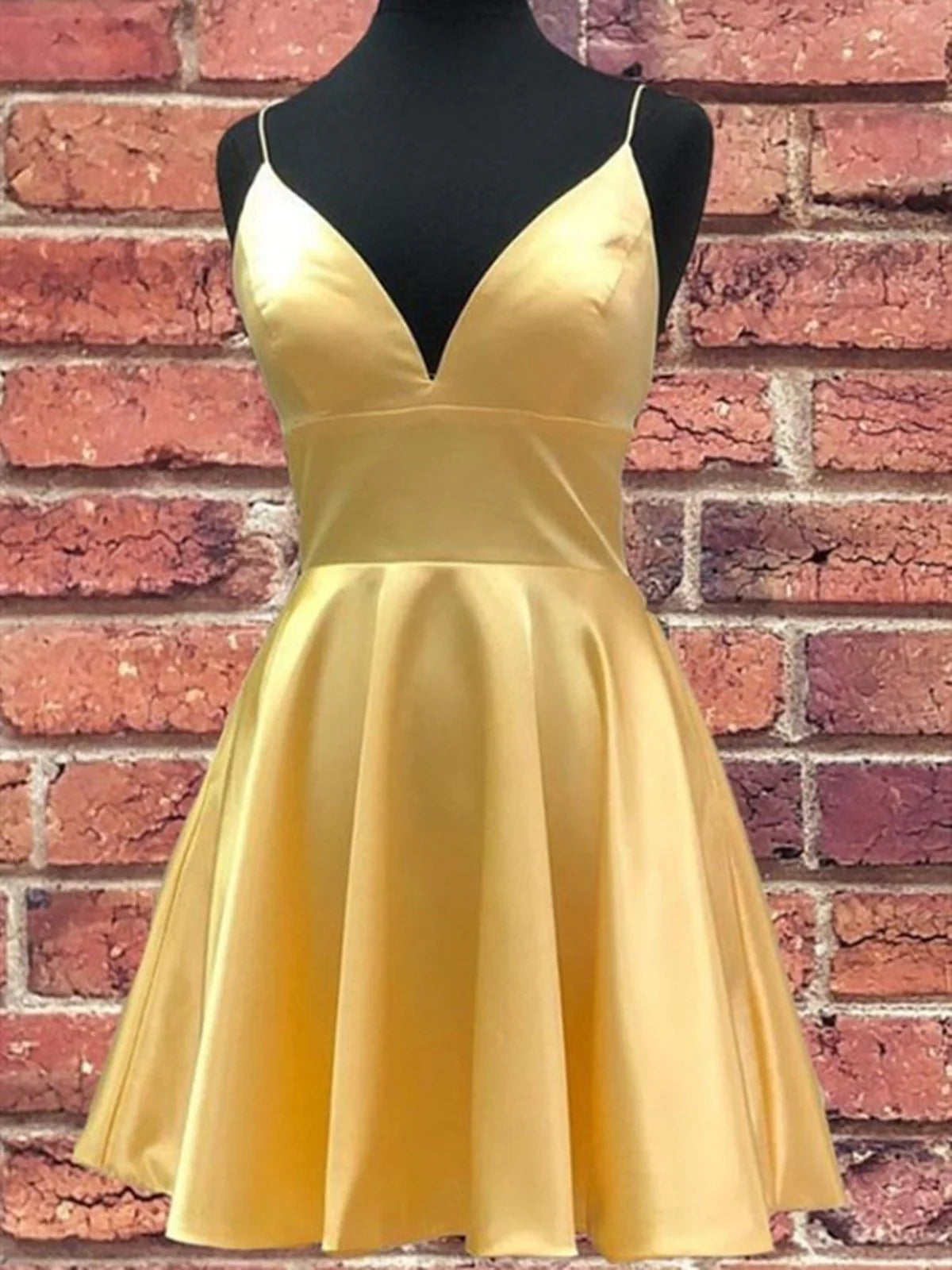 A Line V Neck Short Yellow Prom Dresses, Short V Neck Yellow Formal Homecoming Dresses simple gentle atmospheric and unique desi Bring summer colors to enhance whiteness