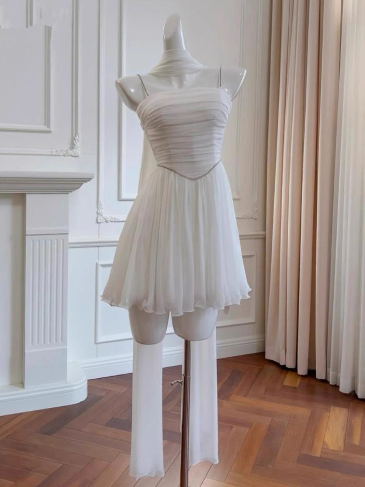 Aesthetic A line Spaghetti Straps White Chiffon Formal Mini Homecoming Dress Middle School Short 19th Birthday Outfits Graduation Dress Hoco Dresses