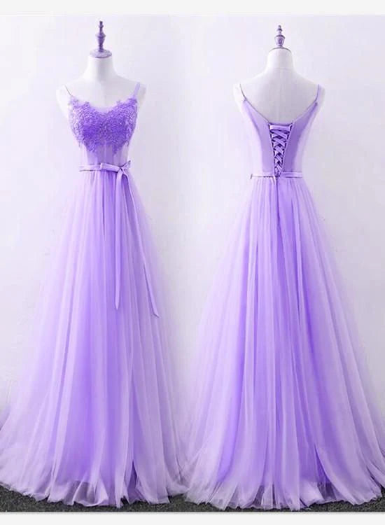 A light purple chiffon dress with suspender design and lace decoration on the front upper body,