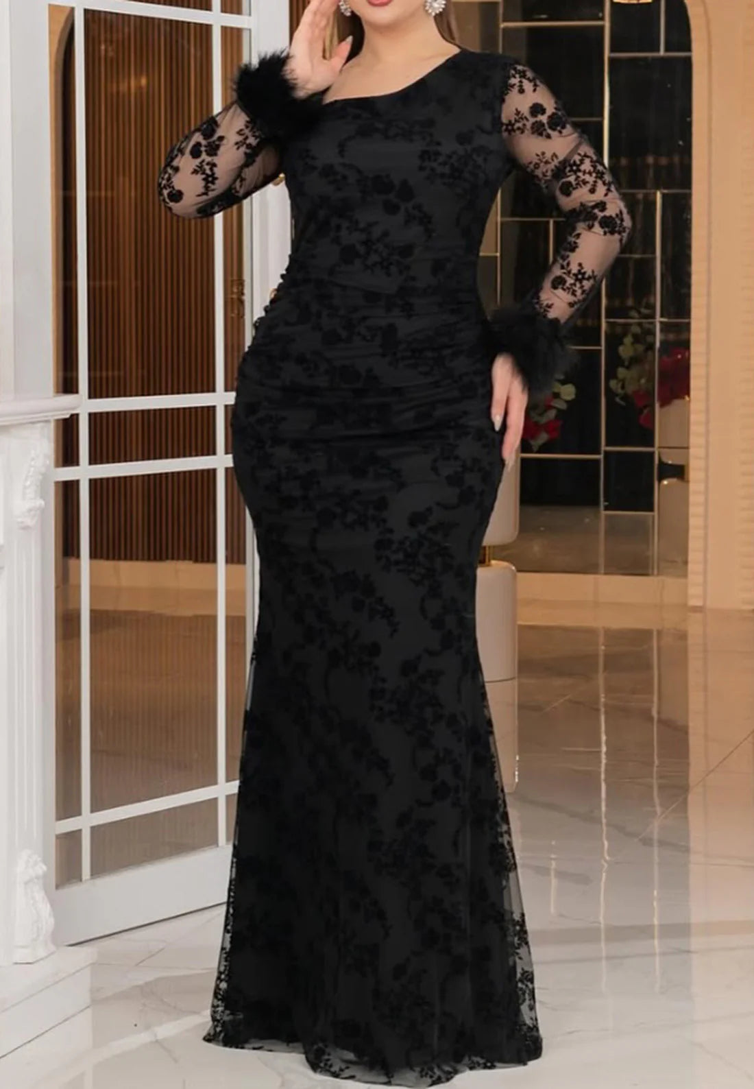 Asymmetrical Long Sleeeves Floral Appliques Mermaid Mother of Bride Dress simple gentle atmospheric and unique desi Bring summer colors to enhance whiteness