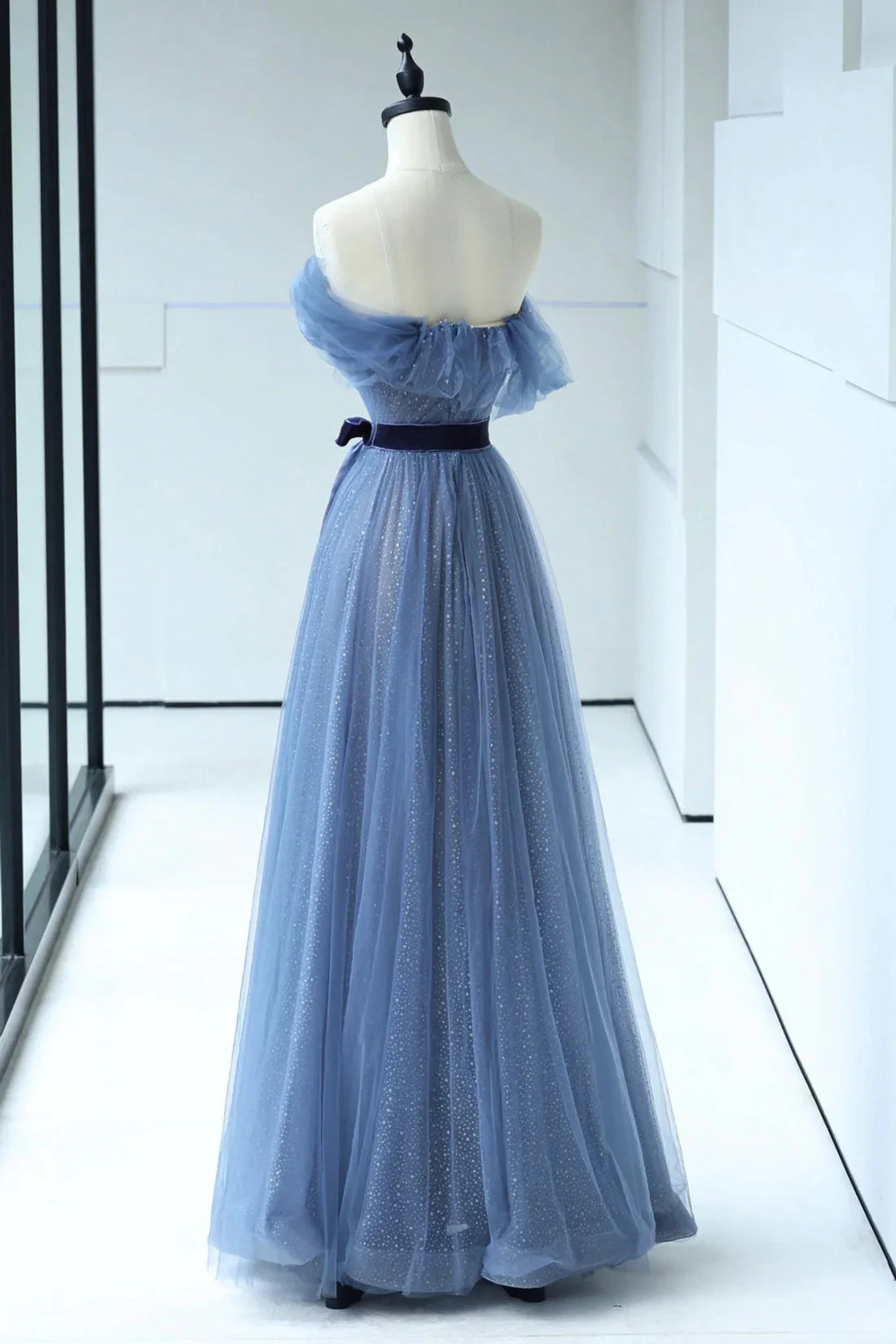 Beautiful Blue Floor Length Prom Dress A-line Strapless Tulle Evening Dress simple gentle atmospheric and unique desi Bring summer colors to enhance white
