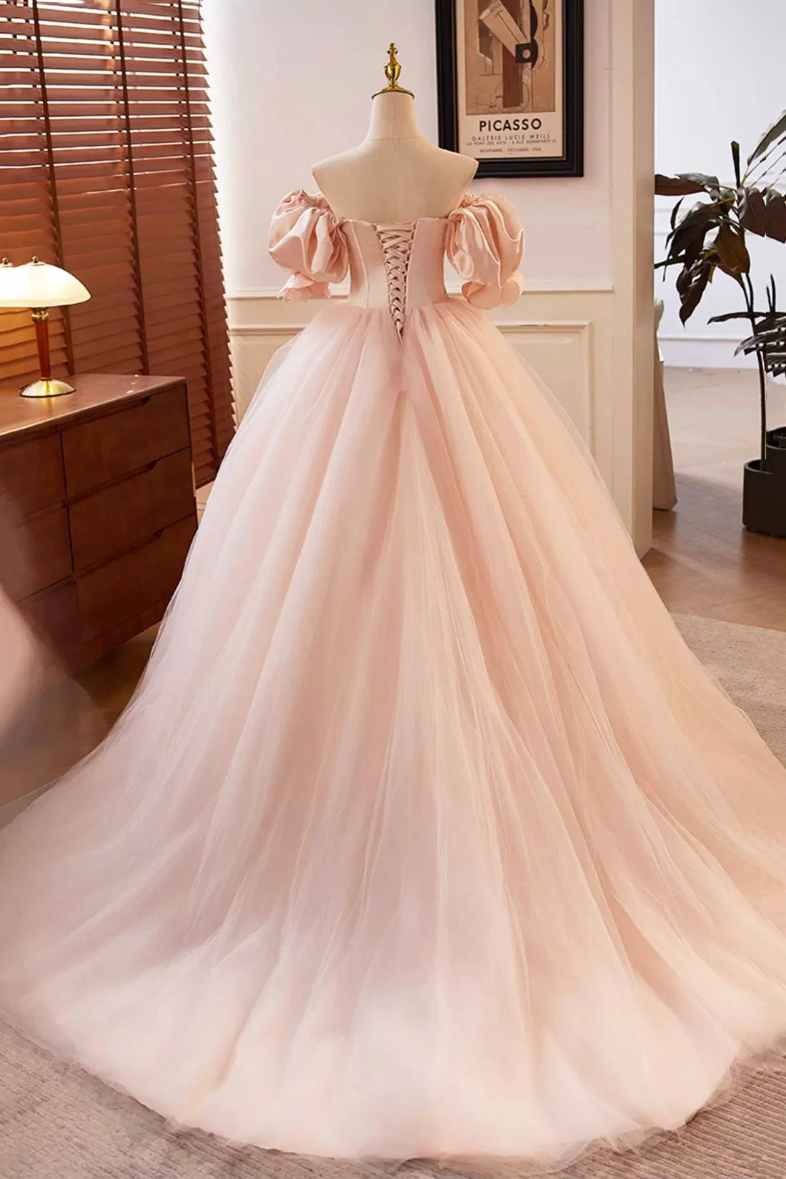 Beautiful Blushing Pink Beading Prom Dresses Off the Shoulder Puffy Short Sleeve Backless Floor-Length Party Dresses simple gentle atmospheric and unique desi Bring summer colors to enhance white