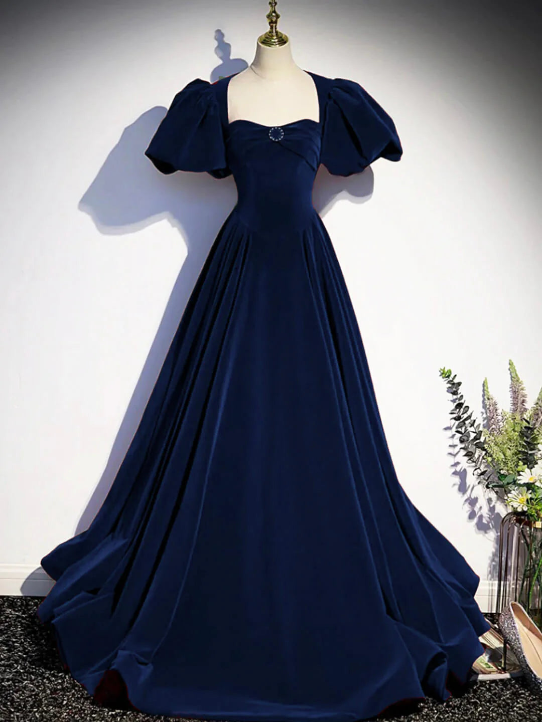 Best Navy Blue Velvet Prom Gown Short Sleeves Birthday Party Dresses simple gentle atmospheric and unique desi Bring summer colors to enhance whiteness