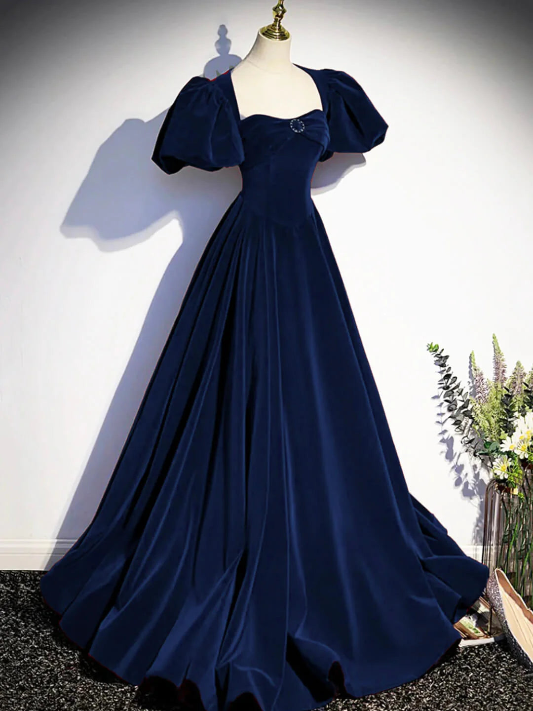 Best Navy Blue Velvet Prom Gown Short Sleeves Birthday Party Dresses simple gentle atmospheric and unique desi Bring summer colors to enhance whiteness