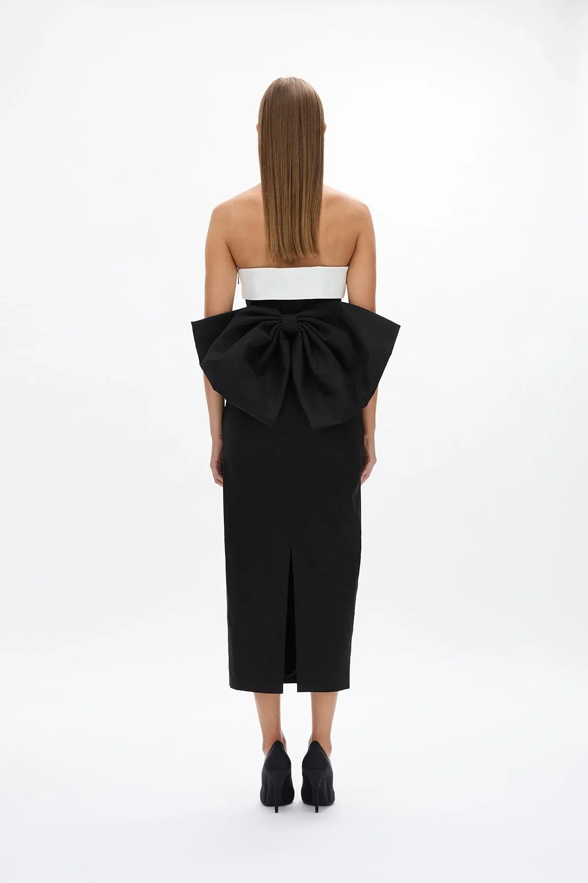 Bi Toned Sheath Strapless Sleeveless Bow Back Midi Length For Ladies Prom Dress