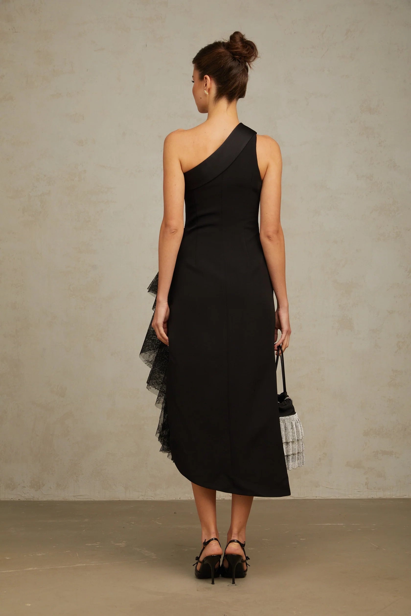 Black And Cream Contrast Midi Dress Bernadette black lace-panell asymmetrical midi dress Evening Dress