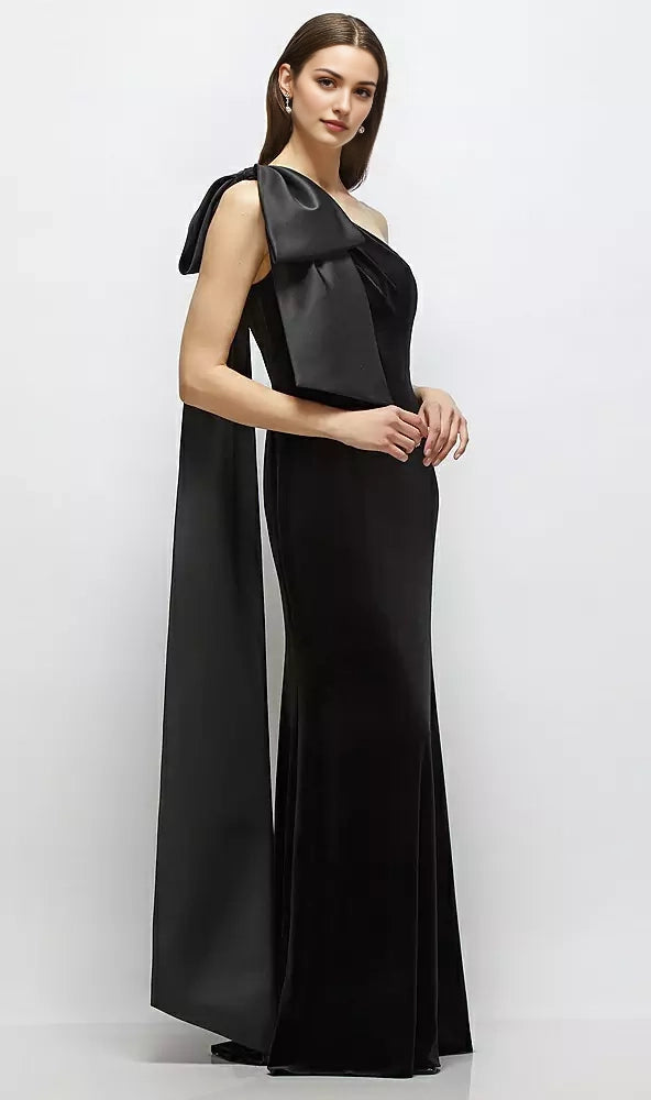 Black One Hull Velvet Maxi Dress with Bow satin twill bow Mother of the Bride Dresses
