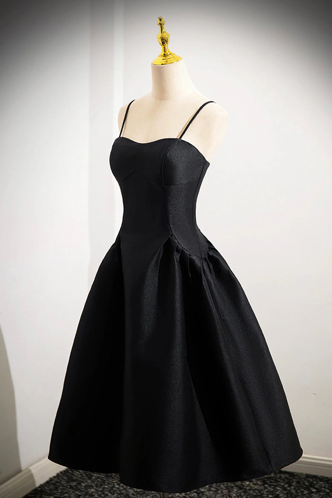 Black Spaghetti Strap Satin Short Prom Dress Simple A-Line Homecoming Party Dress simple gentle atmospheric and unique desi Bring summer colors to enhance white