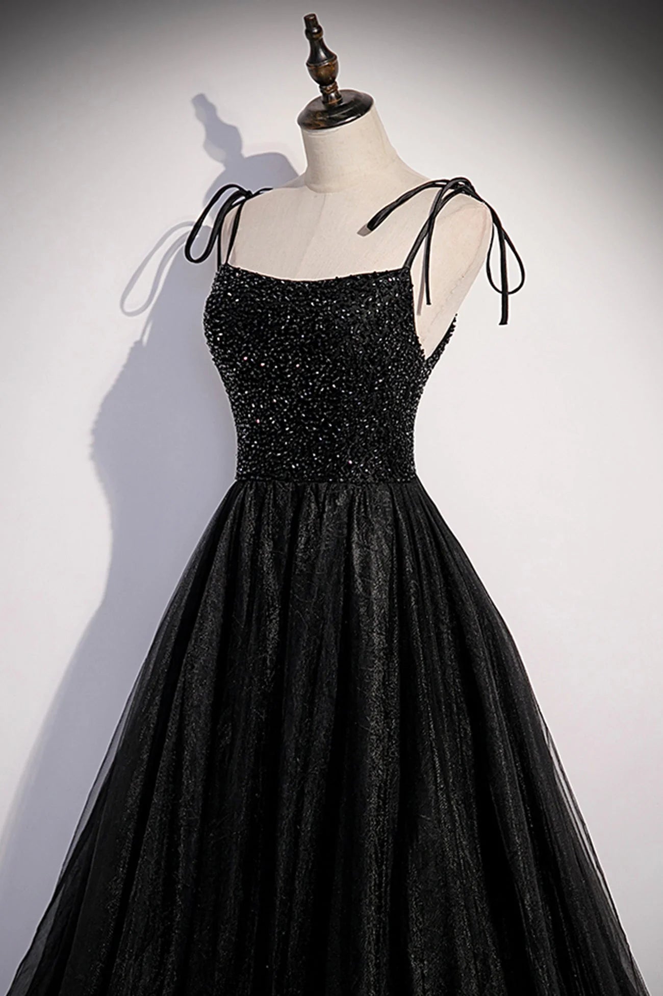 Black Tulle Beaded Long Prom Dress A-Line Spaghetti Straps Evening Dress simple gentle atmospheric and unique desi Bring summer colors to enhance whitenes