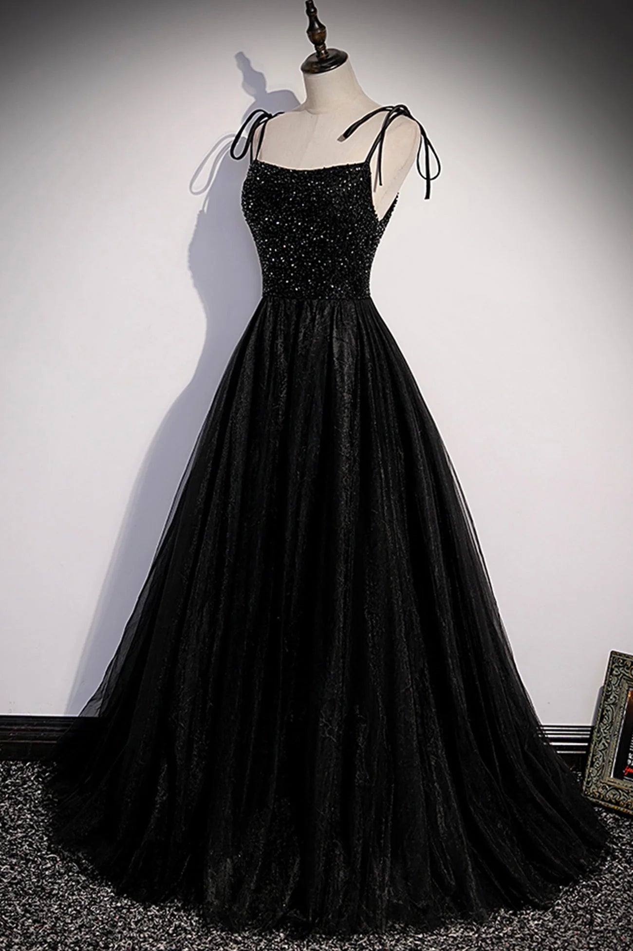 Black Tulle Beaded Long Prom Dress A-Line Spaghetti Straps Evening Dress simple gentle atmospheric and unique desi Bring summer colors to enhance whitenes