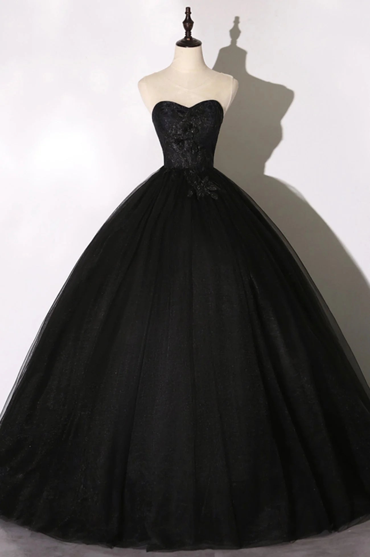 Black Tulle Lace Long Prom Dress Black Scoop Neckline Evening Party Dress simple gentle atmospheric and unique desi Bring summer colors to enhance whitenes