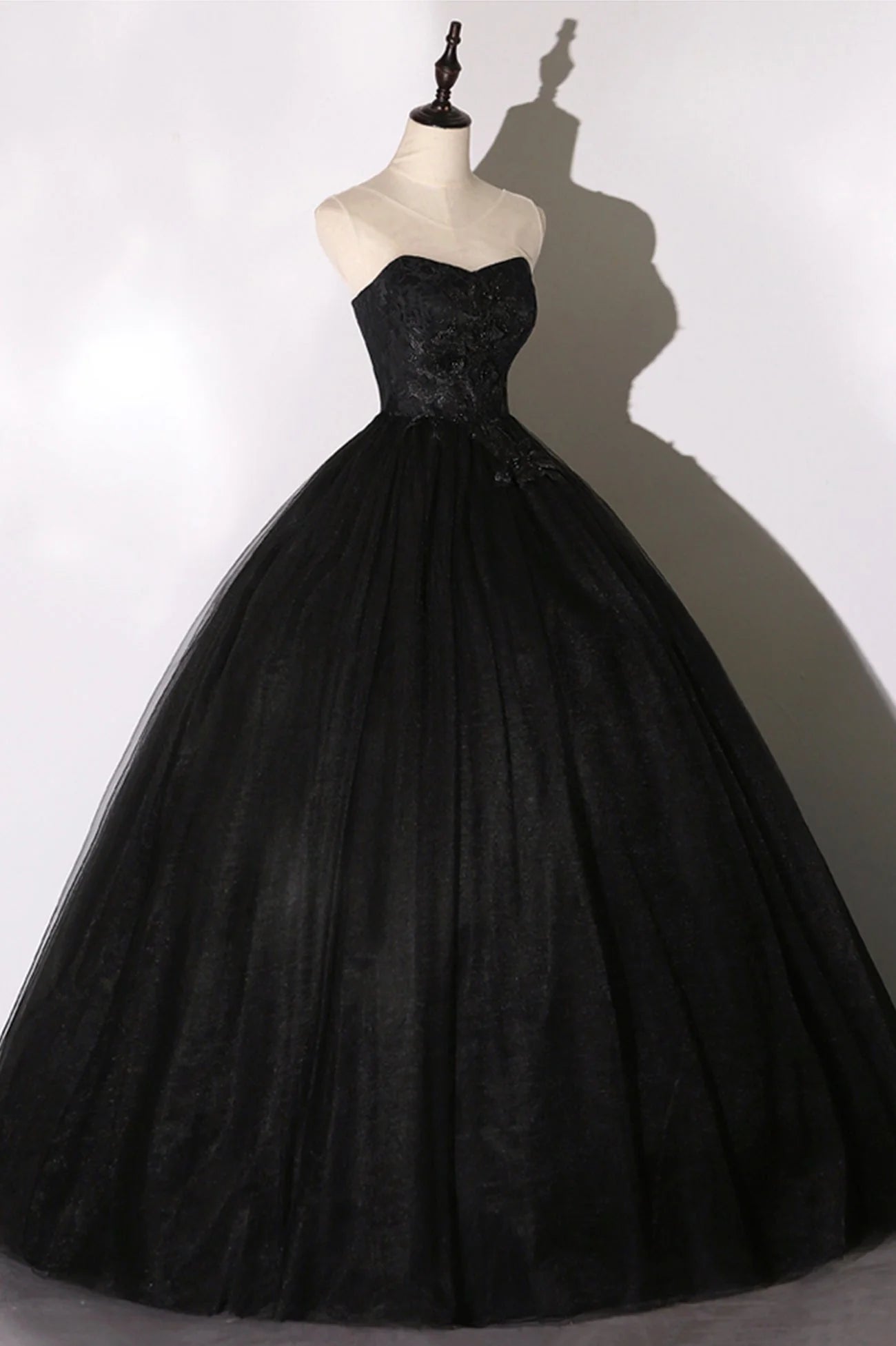 Black Tulle Lace Long Prom Dress Black Scoop Neckline Evening Party Dress simple gentle atmospheric and unique desi Bring summer colors to enhance whitenes