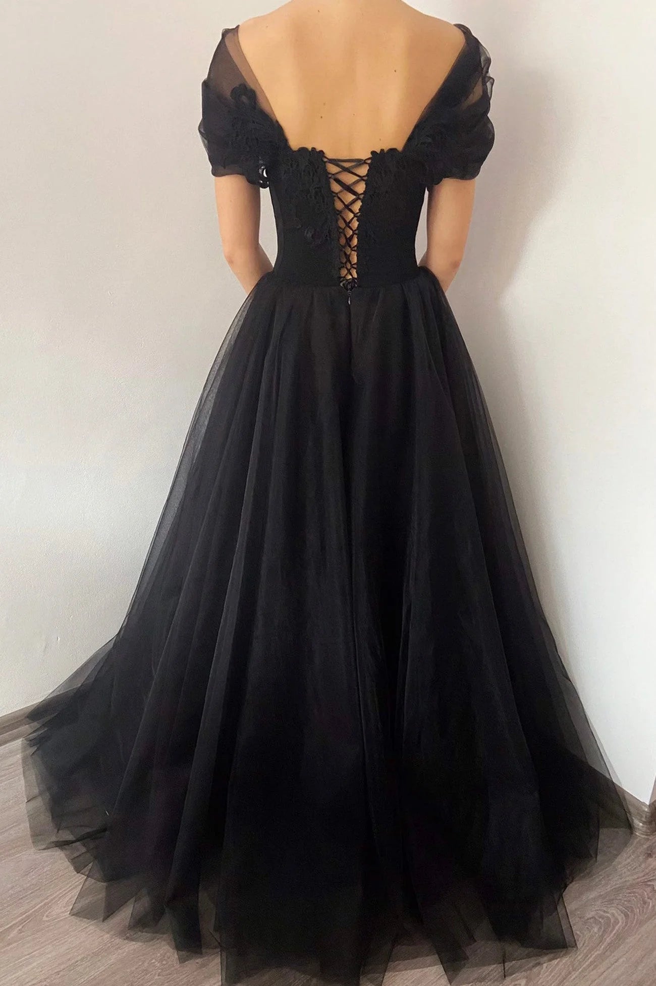 Black V-Neck Lace Long Prom Dress Black A-Line Evening Party Dress simple gentle atmospheric and unique desi Bring summer colors to enhance whitenes