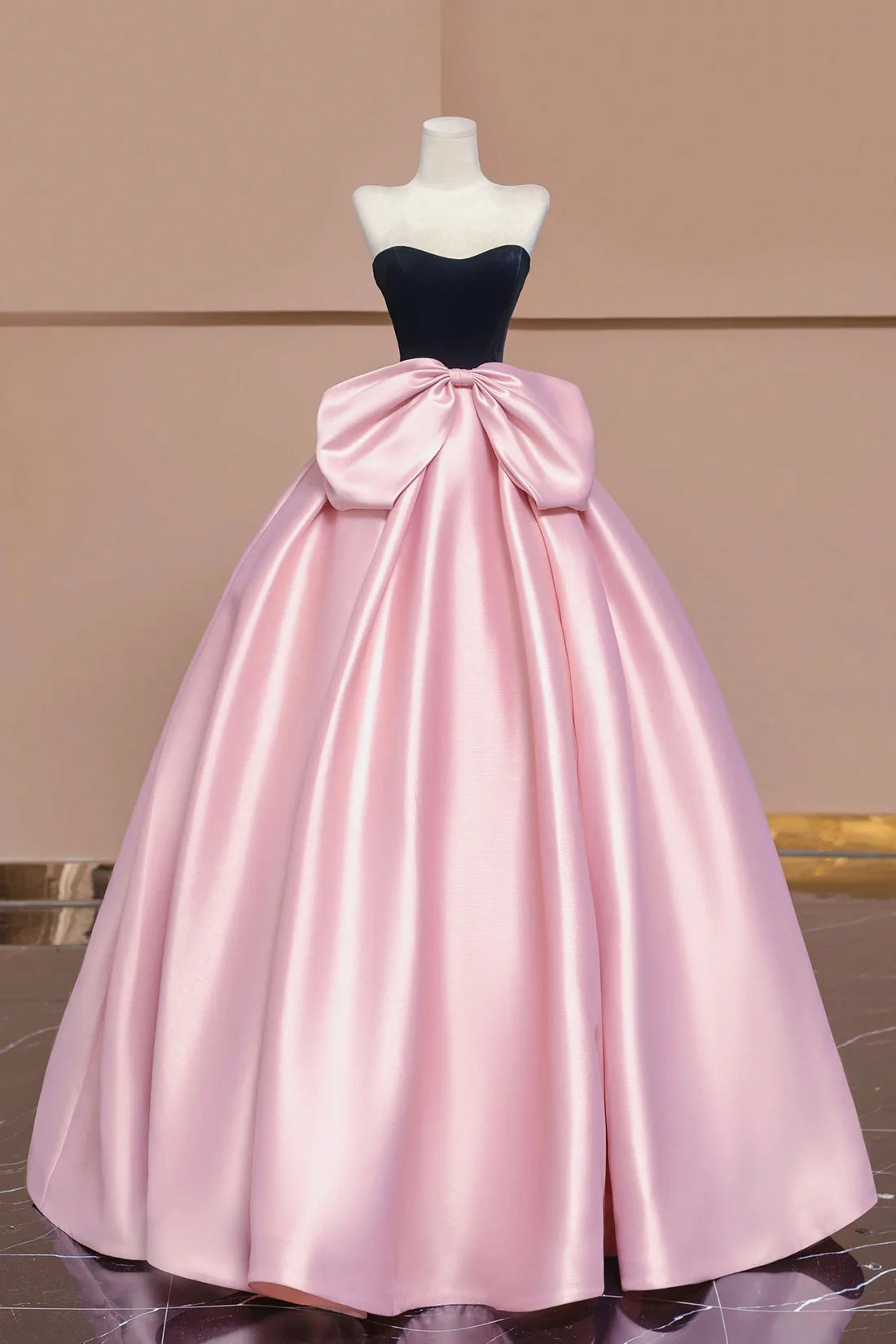 Black Velvet  Satin Long with Bow Beautiful A-Line Strapless Formal Party DressBridesmaid Dresses Burgundy Velvet Long Prom Dress Off the Shoulder Evening Party Dress