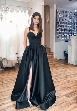 Black long dress dress with suspender design and deep V-neckline suitable for formal occasions such as dinners, awards ceremonies, etc