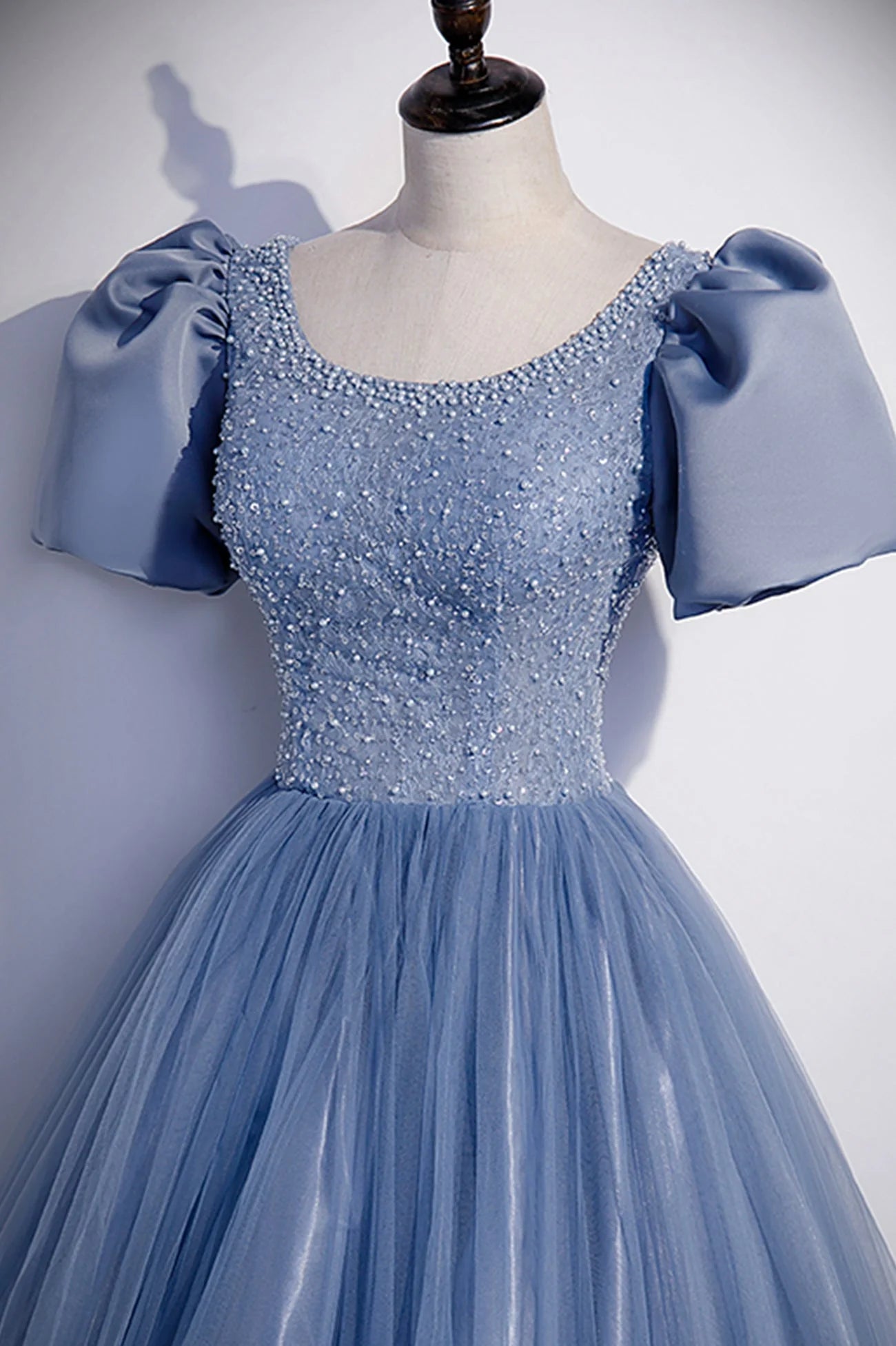 Blue Scoop Tulle Long Prom Dress A-Line Short Sleeve Formal Dress simple gentle atmospheric and unique desi Bring summer colors to enhance whitenes