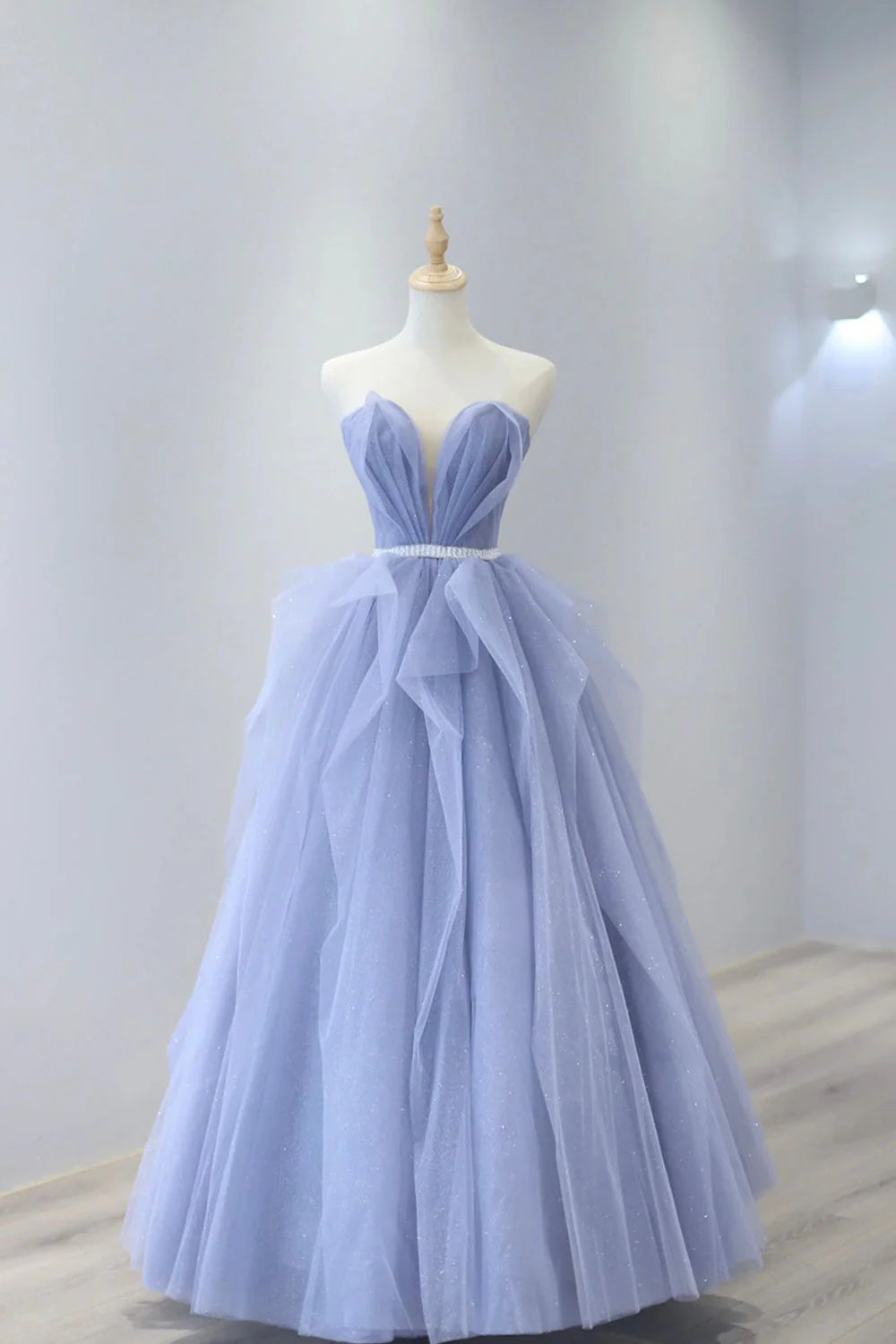 Blue Strapless Tulle Long Prom Dress Lovely Sweetheart Neckline Evening Dress simple gentle atmospheric and unique desi Bring summer colors to enhance white