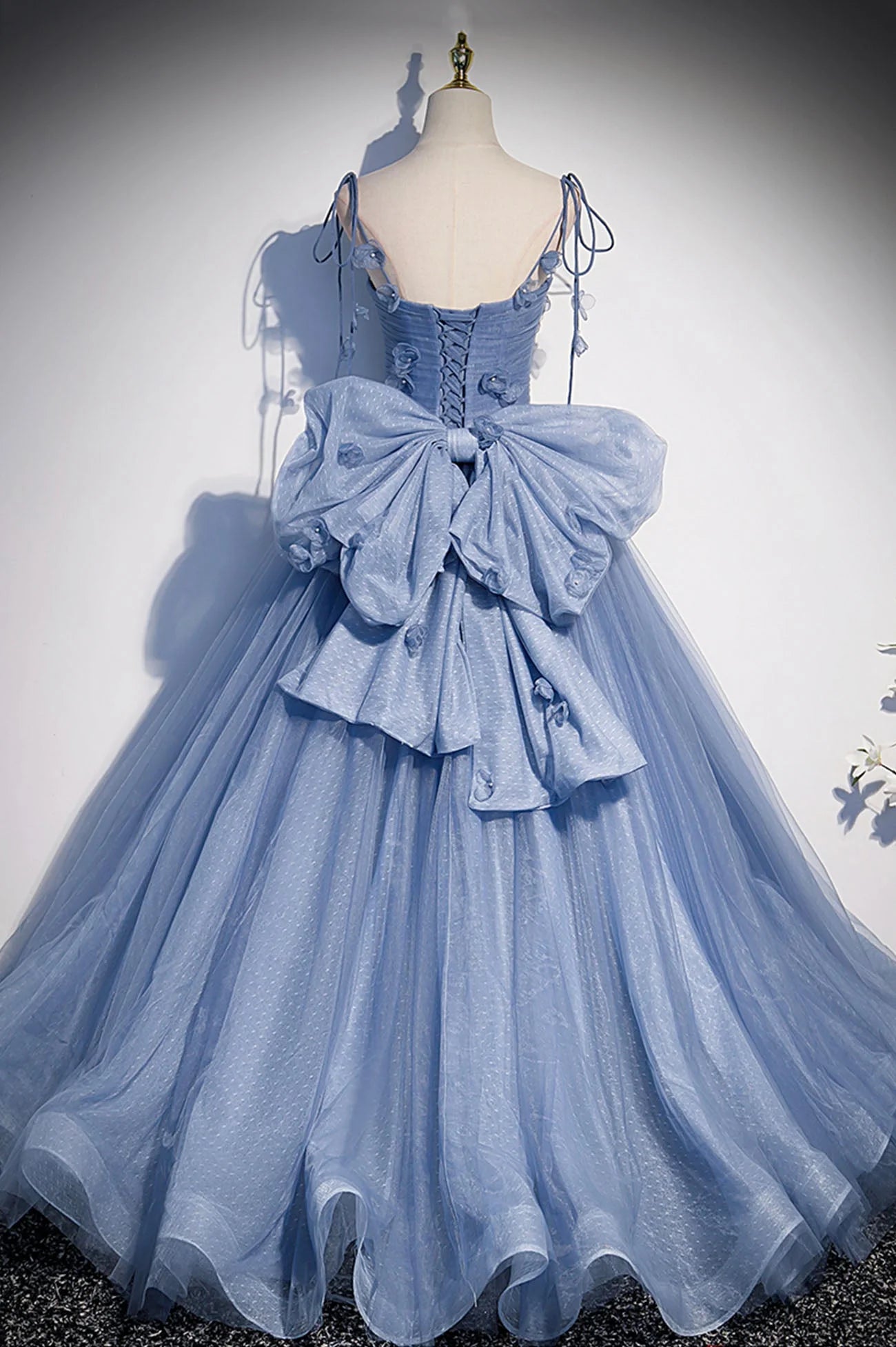 Blue Tulle Long A-Line Prom Dress Blue Spaghetti Straps Party Dress with Bow simple gentle atmospheric and unique desi Bring summer colors to enhance whitenes