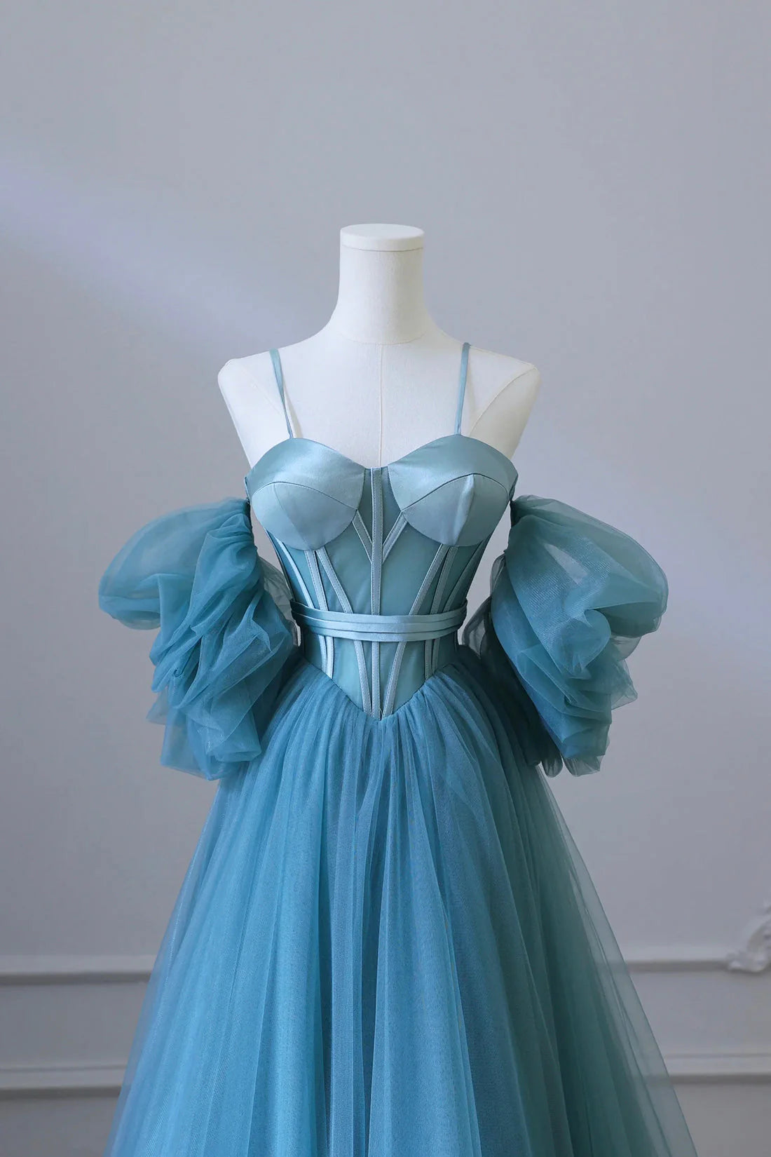 Blue Tulle Long Spaghetti Strap Prom Dress and Corset Detachable off Shoulder Party Dress simple gentle atmospheric and unique desi Bring summer colors to enhance white