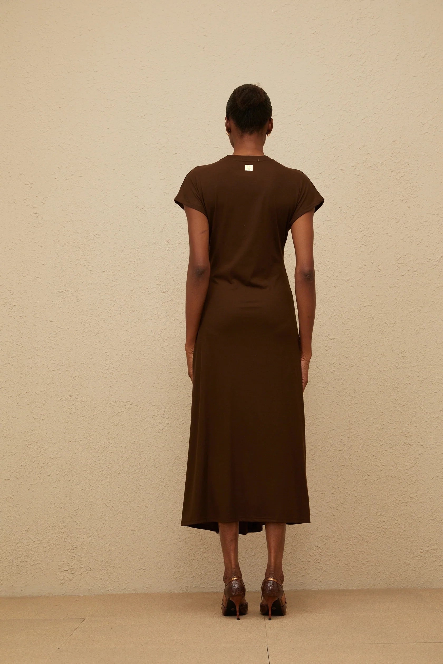 Brown Cap - Sleeve Midi Dress with Gold Buckle Brown Gathered Keyhole Midi Dress   Evening Dress