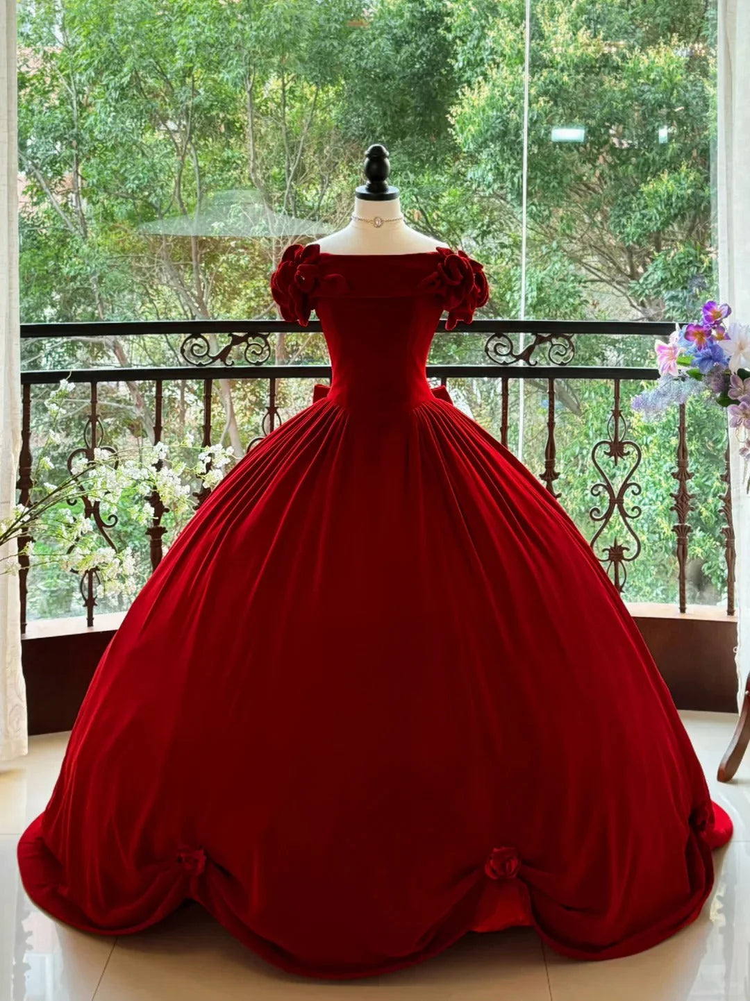 Burgundy Elegant Retro Long Velvet Quinceanera Dresses Prom Dress Graduation Dress Princess