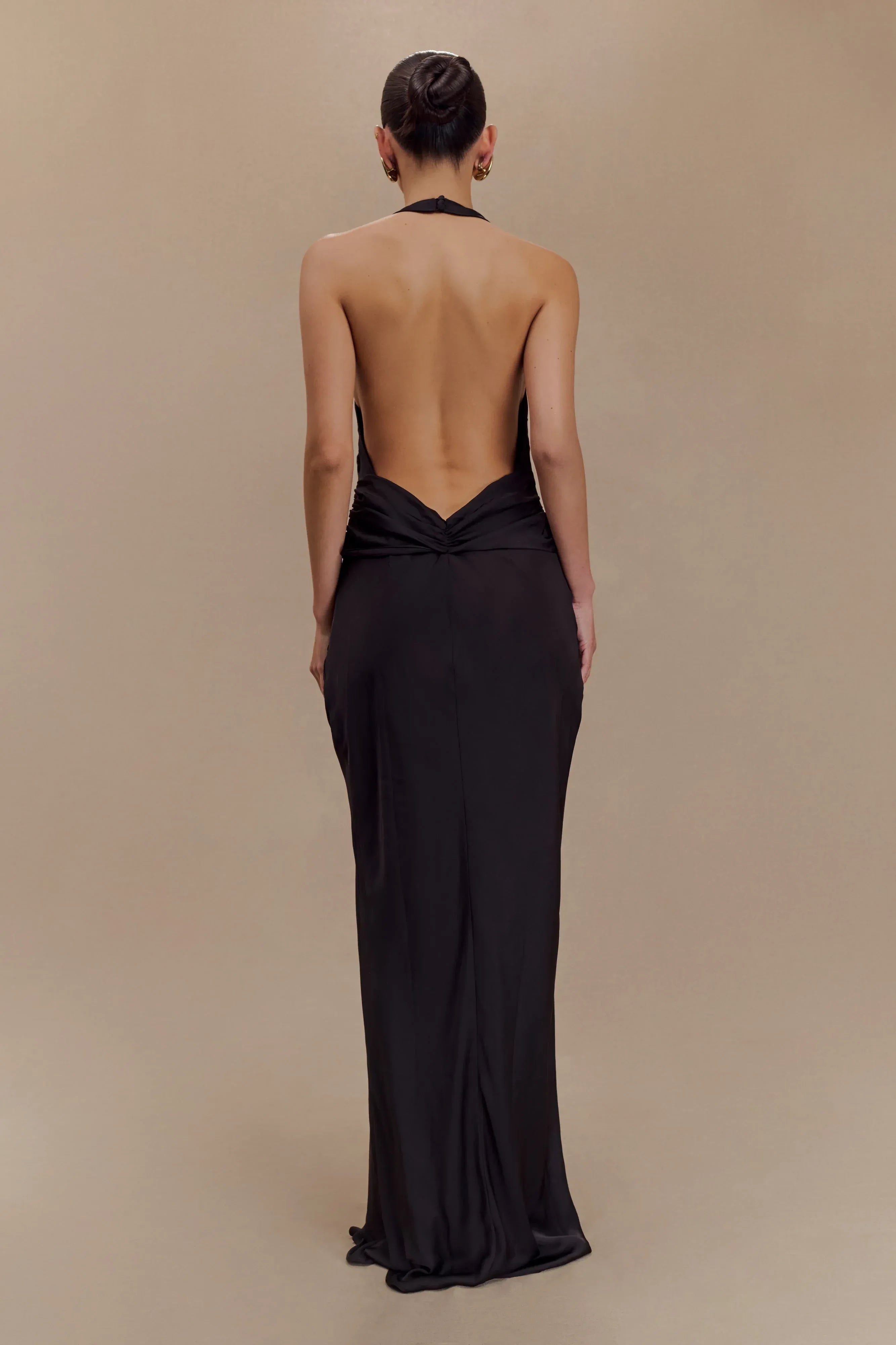 Captivating Sheath Halter Neck Sleeveless Draped Back Floor Length Prom Dress