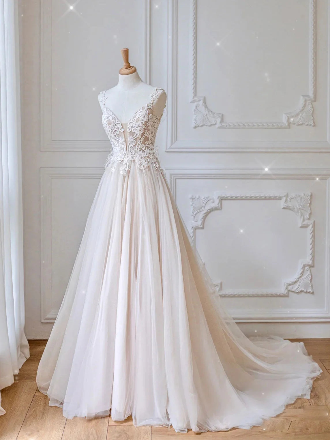 Champagne v neck tulle lace long prom dress champagne evening dress simple gentle atmospheric and unique desi Bring summer colors to enhance whitenes