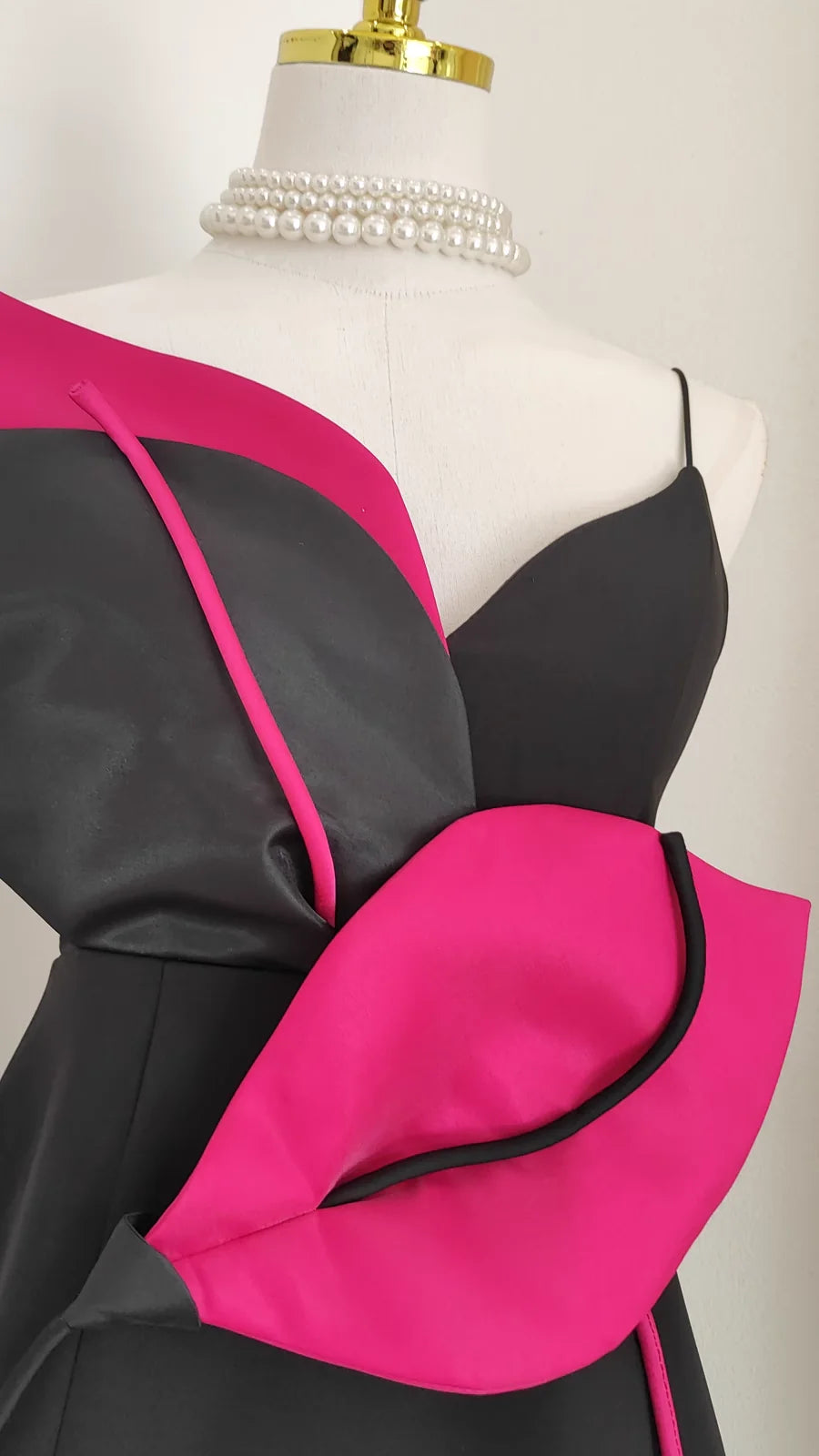 Cheap A line Spaghetti Straps Black Satin Short Homecoming Dresses Birthday Outfits simple gentle atmospheric and unique desi Bring summer colors to enhance whiteness