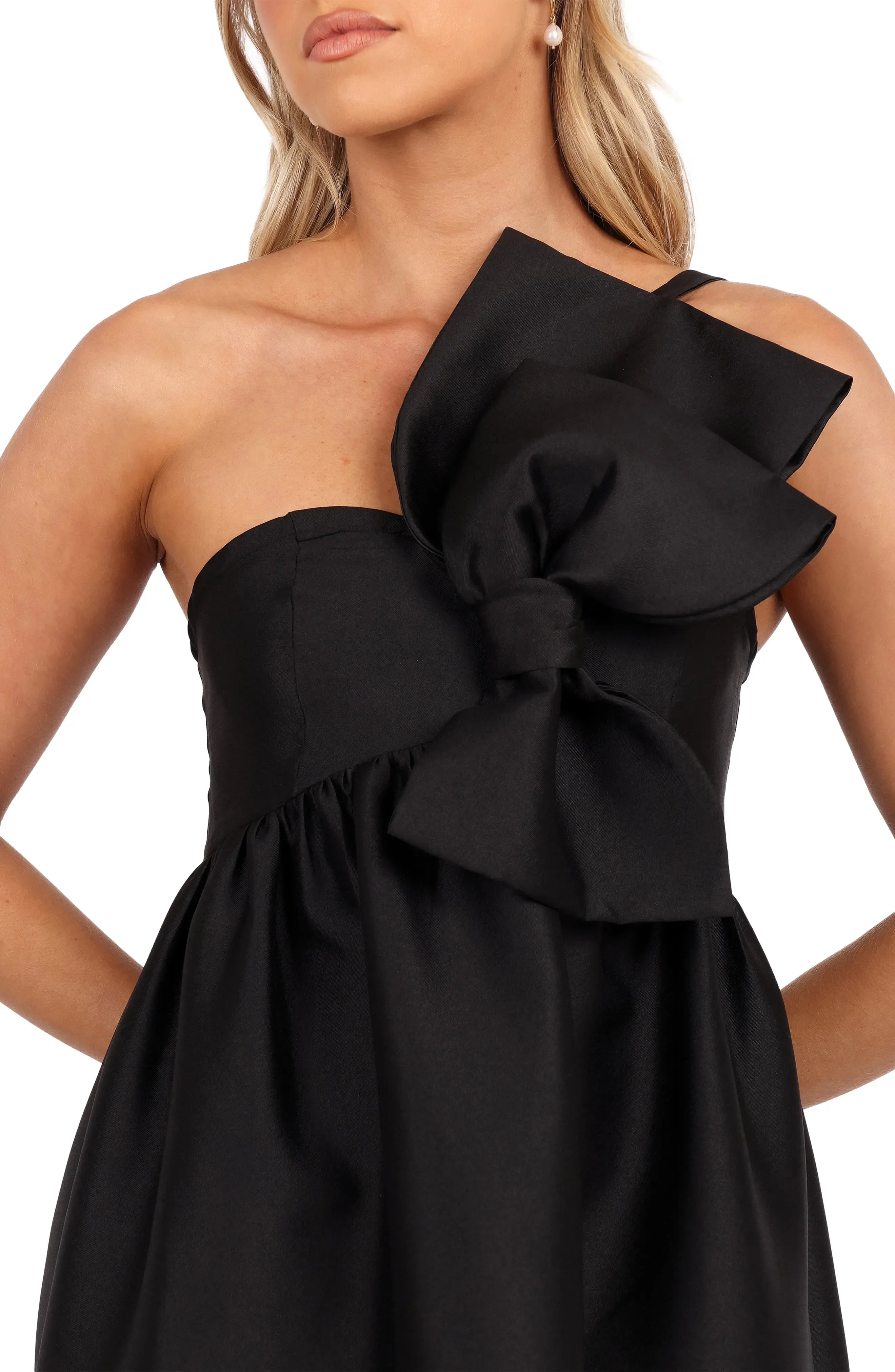 Chic Tiered One Shoulder Strapless Bow Accent Adjustable Back Floor Length For Sale Prom Dress