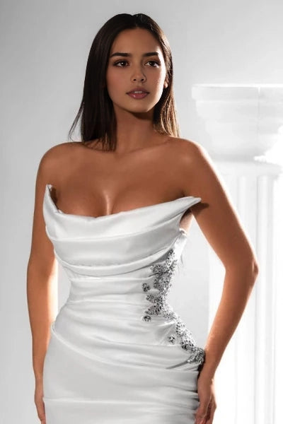 Chic Strapless Front Slit Floor-Length Satin Evening Gown with Elegant Ruffles Simple gentle atmospheric and unique design