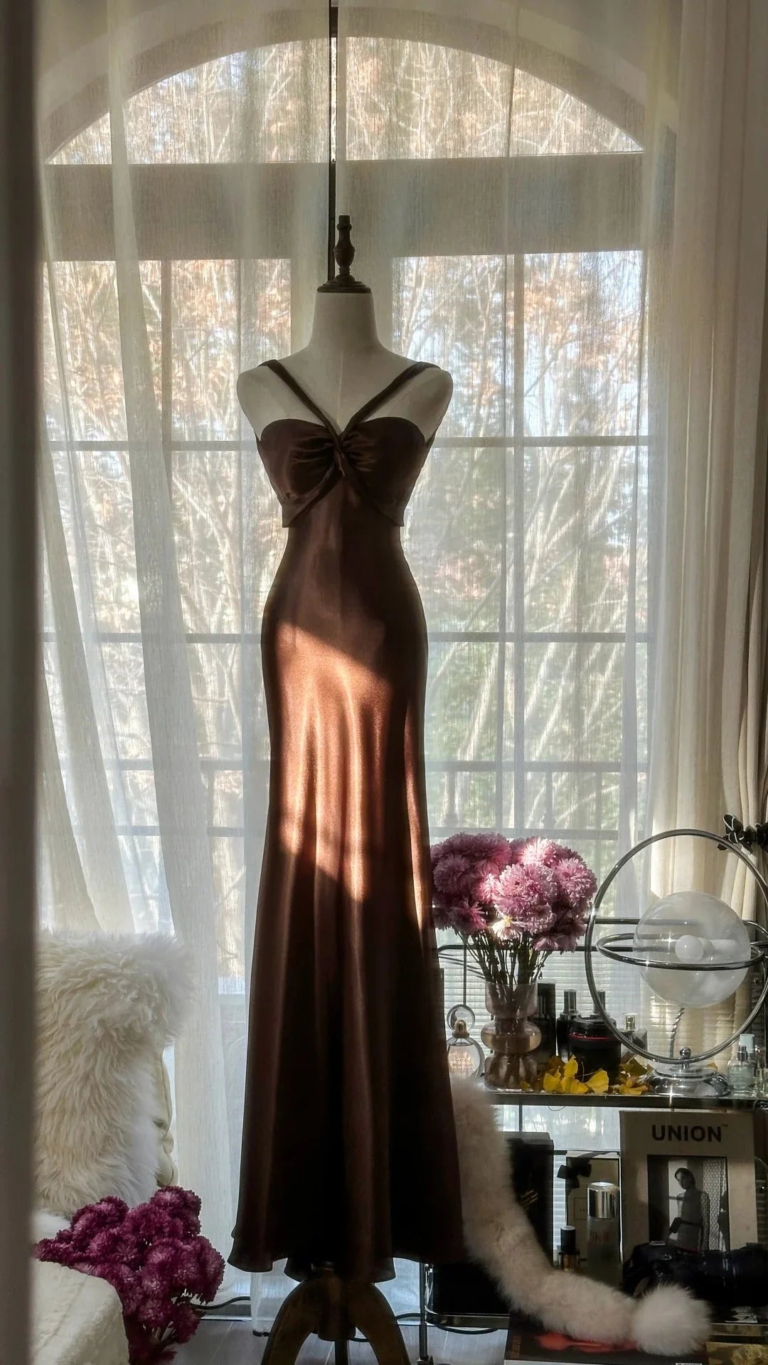 Chocolate Strapless V-Neck Long Mermaid Slim Satin Ball Gown Evening Dress simple gentle atmospheric and unique desi Bring summer colors to enhance whiteness