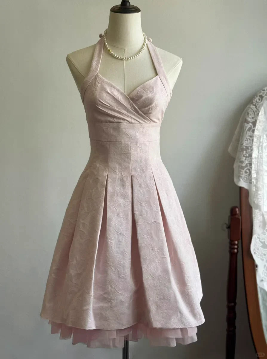 Classy Pink Halter V Neck A Line Short Birthday Outfits Formal 7th Grade Homecoming Dress simple gentle atmospheric and unique desi Bring summer colors to enhance whiteness