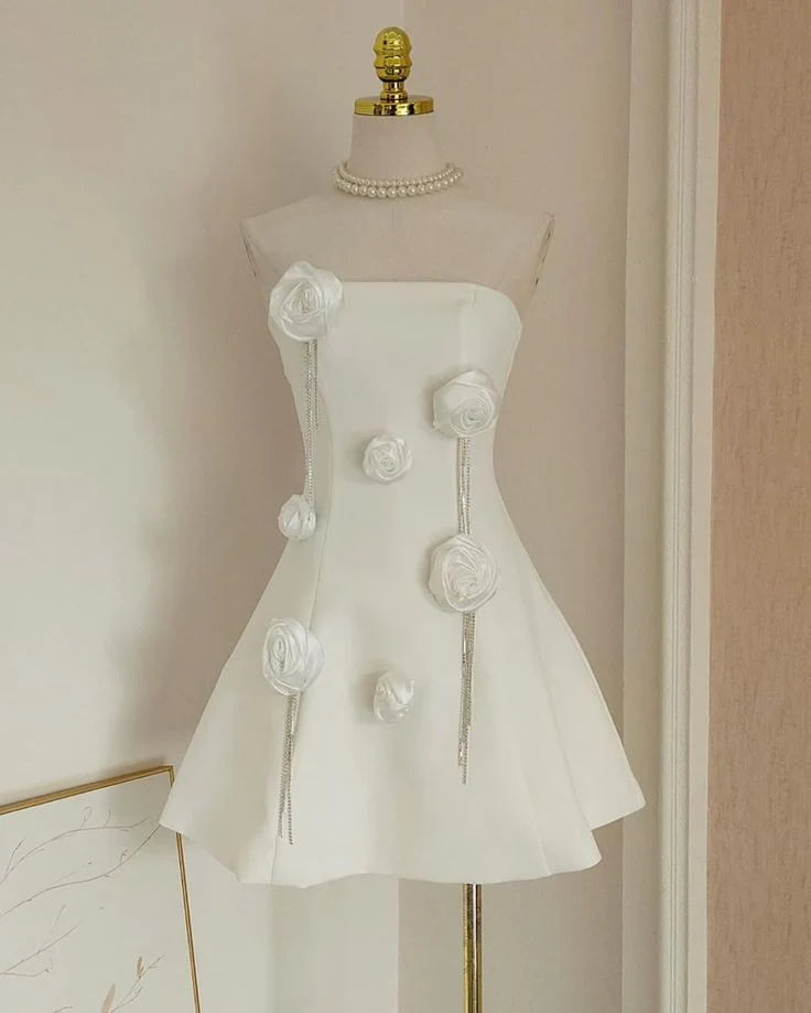 Classy Strapless White Satin Rose Flowers A Line Birthday Dress Short Vacation Dress simple gentle atmospheric and unique desi Bring summer colors to enhance whiteness ﻿